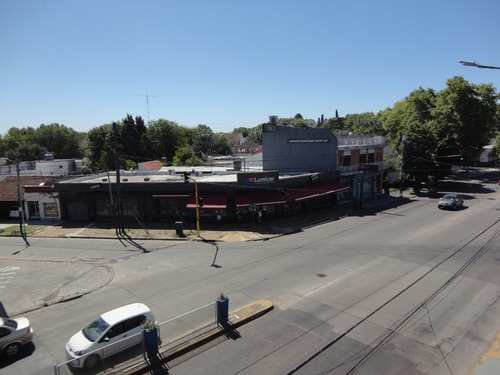 Ph De 4 Ambientes Con Patio Y Terraza En Venta