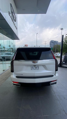 Cadillac Escalade Esv (version Larga ) 2022