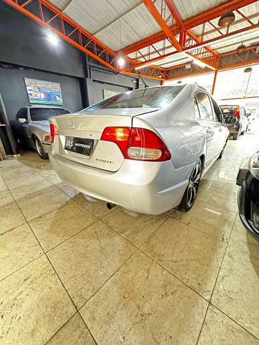 Honda Civic 1.8 Lxs Flex Aut. 4p