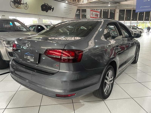 Imagem 4 de 10 de Volkswagen Jetta Cl Af 2018