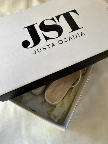 Sandalias Blancas - Justa Osadía - Talle 37 (Usado)