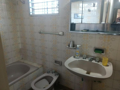 Casa En Venta Varios Ambiente - Castelar Norte Residencial