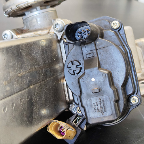 Resfriador Valvula Egr 059131511ce Vw Amarok V6 2019 2020 21 (Usado)