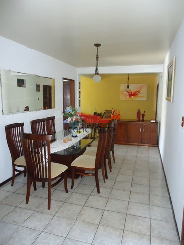 Imagem 8 de 16 de Casa Térrea Com 6 Quartos - R513-v