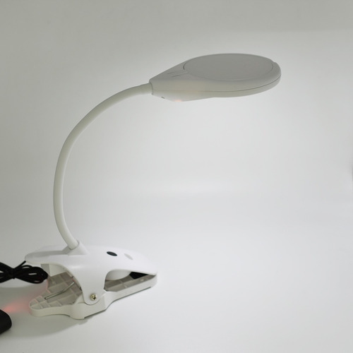 Imagem 2 de 9 de Lupa De Mesa Com Clip Para Bancada Luz Led Zoom 6x