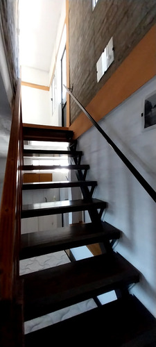 Casa Completa De 2 Pisos Para 8 Personas.