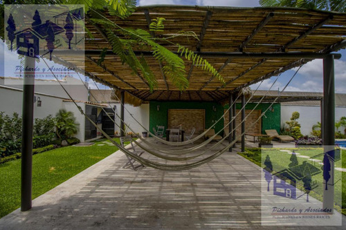 Casa En Venta En Fraccionamiento Con Vigilancia En Jiutepec Morelos