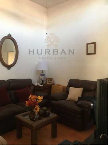 Hurban Vende Casa Modificada Y Ampliada, De Dos Plantas, En