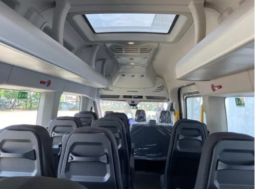 Imagen 6 de 17 de Transit Minibus 17+1 2023 0km N