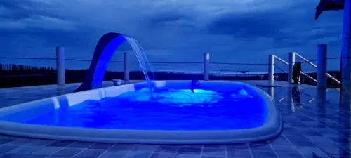 Casa Na Praia Da Juréia, Pé Na Areia, Com Piscina, Frente Ao Mar. Sítio À Beira-mar!