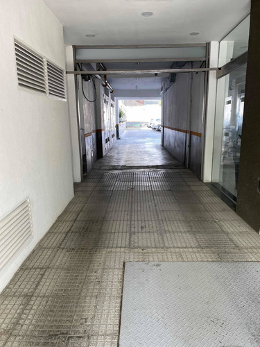 Imagen 4 de 5 de Dueño Directo Vende Cochera Fija Descub Av Boyaca Al 500 Flores Norte