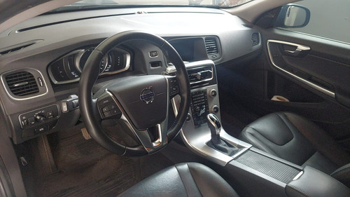 Volvo S60 2.0 T6 R-design