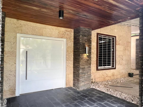 Imagen 13 de 15 de Rivero Bienes Raíces Vende Casa En Urb El Piñal / 04124959888