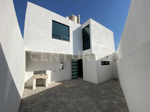 Casa Nueva En Venta, 3 Recámaras, 6km Apizaco Centro Tlaxcala