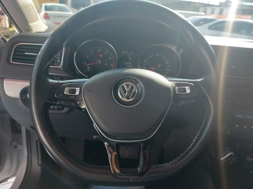 Imagen 9 de 15 de Volkswagen Jetta 2017 2.5 Sportline Tiptronic At