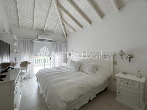 Casa En Venta De 3 Habitaciones En Los Sauces, Nordelta