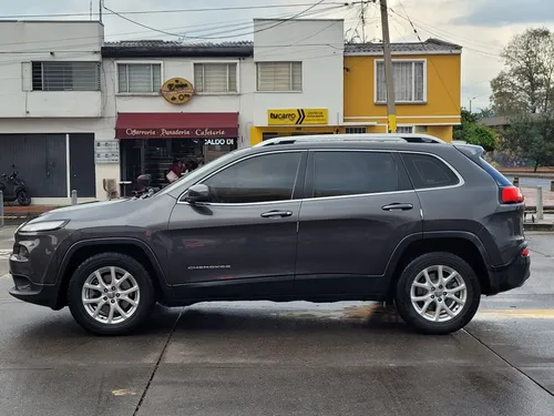 Jeep Cherokee 3.2 Longitude Plus
