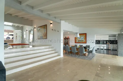 Casa En Venta La Lagunita Lp