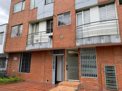 Oficina Ubicada En Barrio San Miguel, Muy Central, A Dos Cuadras De La Carrera 30 En El Norte De Bogotá
