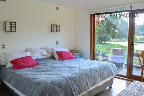 Casa En Venta De 5 Dorm. En Puerto Varas