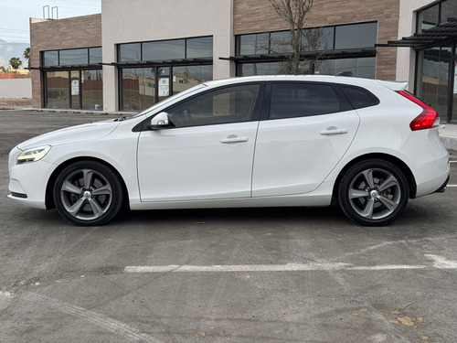 Volvo V40 2.0 R - Design T5 At