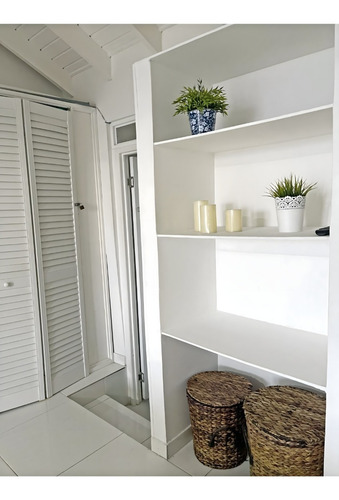 Imagen 15 de 19 de Apartamento De Tres Niveles Con Vista Al Mar