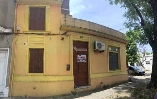 Imagen 2 de 12 de Casa Brazo Oriental Venta Carabelas Y Antonio Machado (se Vende Casa + Local)