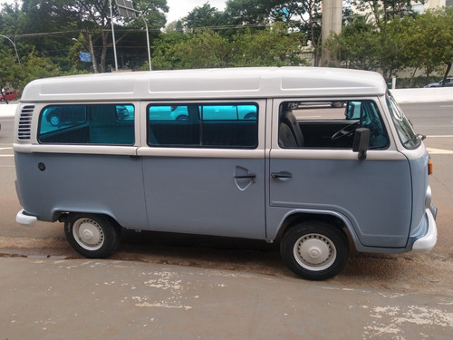 Volkswagen Kombi 1.6 Std 3p Gasolina 2003