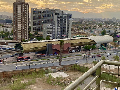 Laguna Navegable, Metro C. Valdovinos 3d/2b/e/b