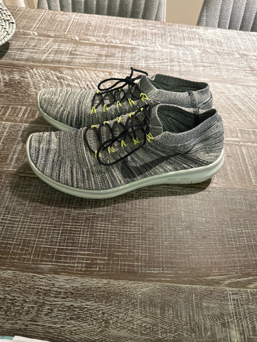 Zapatillas Nike Free Flyknit Hombre Talle 10.5 (Usado)