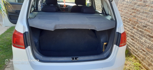 Volkswagen Suran 1.6 Highline 101cv 11c 2011
