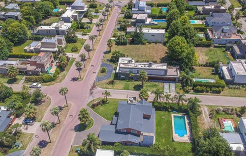 Terreno - Miraflores (funes Hills) - Permuta - Esquina
