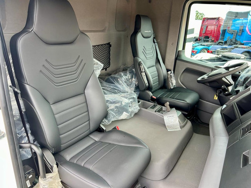 Vw 30320 8x2 2024 0km Chassi