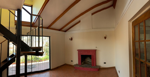 Casa 185 M2 Y Terreno De 1000 M2 Con Acceso Por Dos Calles