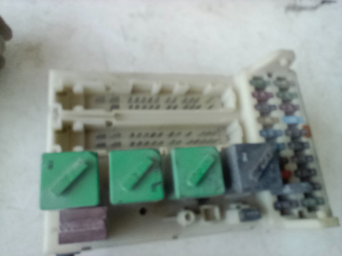 Caja De Fusibles Ford Countour 99-03. #349-23. (Usado)