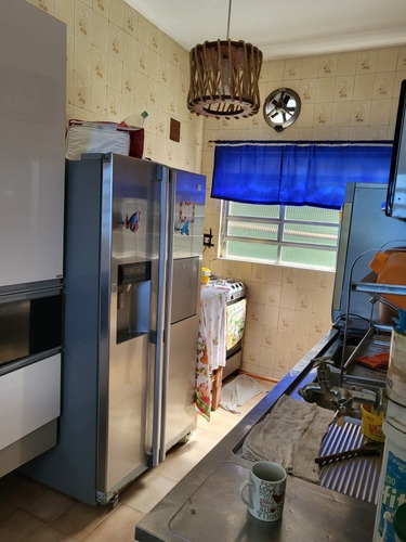 Imagem 17 de 30 de Casa 3 Quartos Uma Suíte , Piscina E Lojas