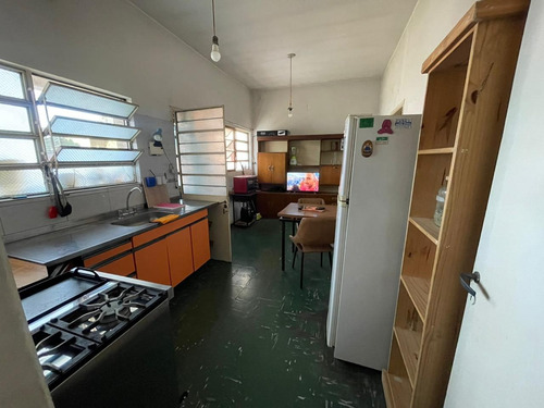 Castelar Norte Casa De 3 Ambientes Con Terreno Apta Crédito