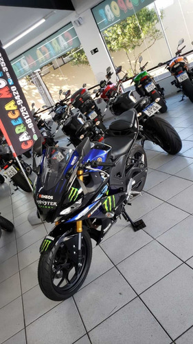 Imagem 3 de 8 de Yamaha R3 Monster