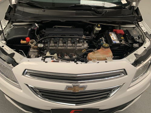 Imagen 11 de 16 de Chevrolet Onix 1.4 Ltz 2016