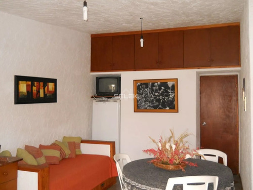 Vendo Chalet 5 Dormitorios, 2 Baños, Apto. Al Fondo, Calefacción, Chochera, Parrillero, Estufa A Leña, Próxima A La Playa