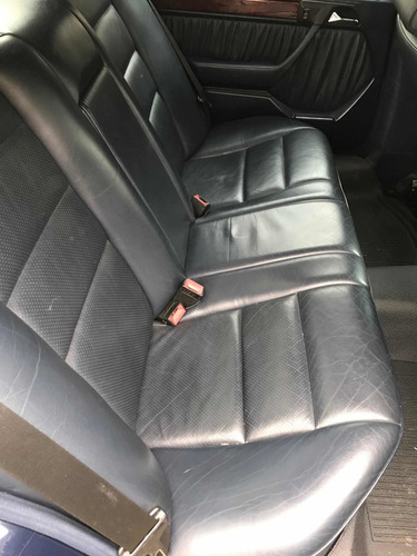 Mercedes Benz E320