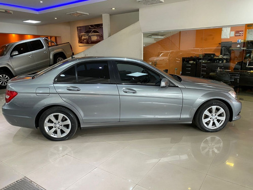 Imagen 2 de 5 de Mercedez Benz C200 2012