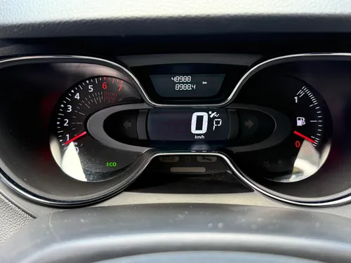Renault Captur 2.0 Intens Automática