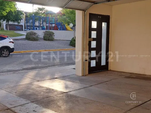 Casa Amueblada En Renta En Fraccionamiento Las Aldabas Chihuahua, Chih.