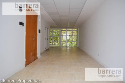 Piso De Oficina De 70 M2