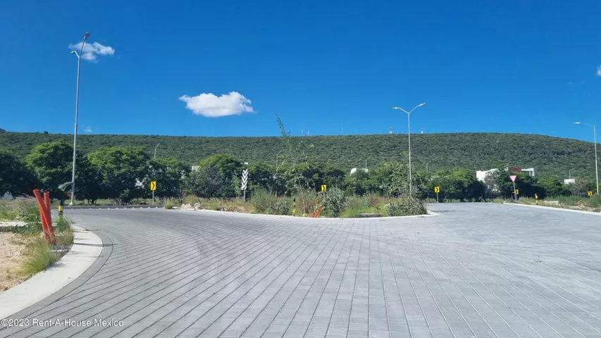 Terreno Comercial Con Urbanización, 1,500 M2 El Refugio Querétaro