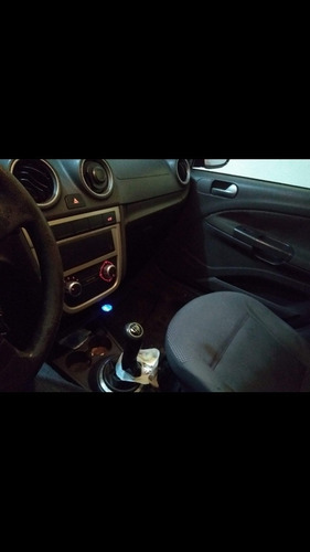 Volkswagen Voyage 2011 1.0 Vht Trend Total Flex 4p
