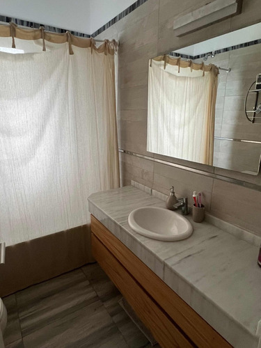 Casa En Venta 4 Amb. Barrio Privado Santa Juana