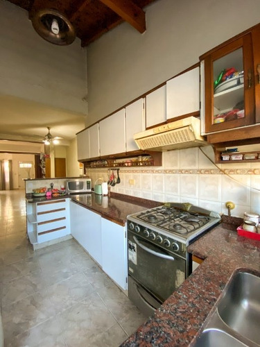 Imagen 8 de 14 de Casa En Venta En Remedios De Escalada Oeste