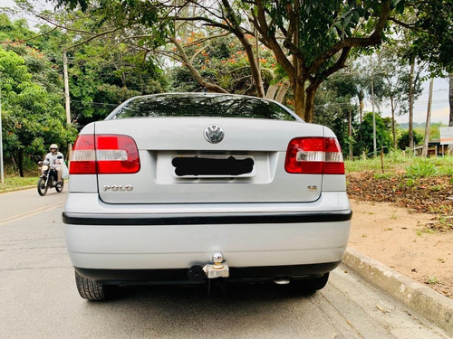 Volkswagen Polo Sedan 2005 1.6 Comfortline 4p